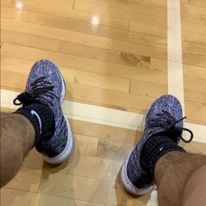 Meet your Posher, Max